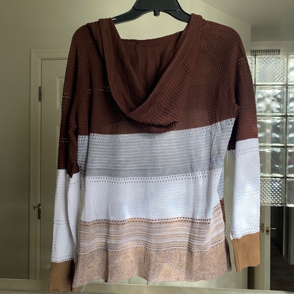 Multi Color Hooded Sweater - Picture 6 of 6